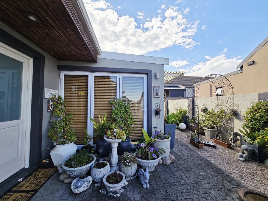 3 Bedroom Property for Sale in Kraaibosch Country Estate Western Cape